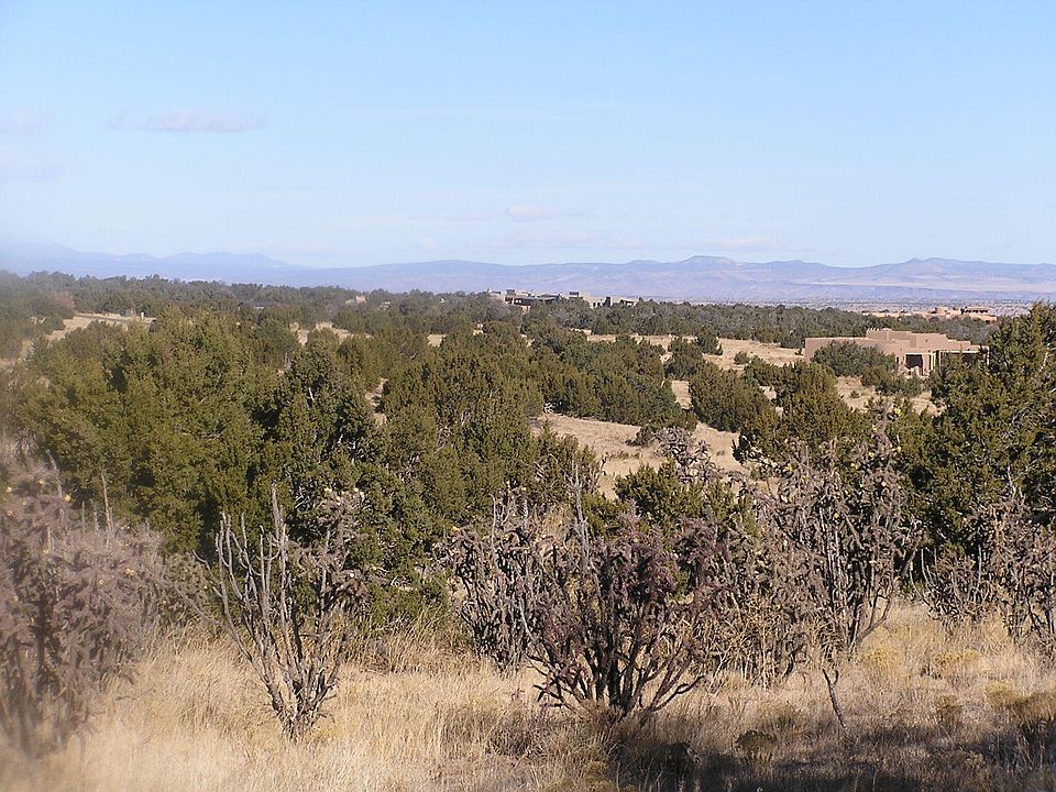 2nd image of 4 Osito Rd