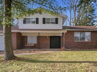 1041 Cabot Dr, Flint, MI