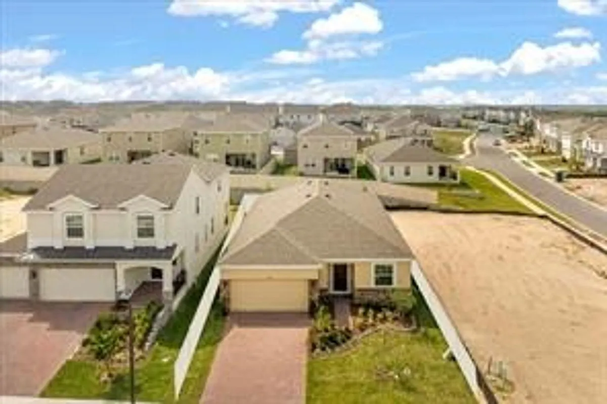 Building Photo - 7991 Syracuse Dr