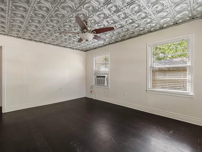 1116 Kettler St — Photo 5