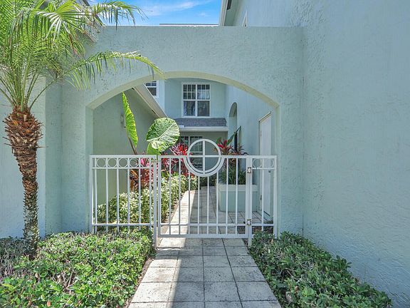 4th image of 1506 Mizzenmast Way