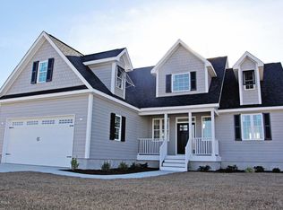 201 Tidewater Dr, Newport, NC 28570