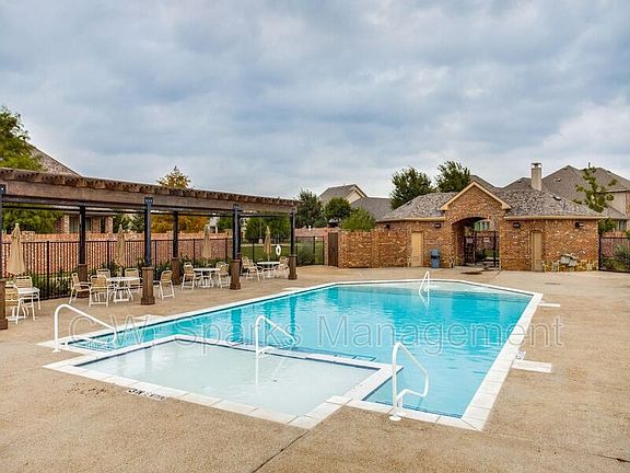 2nd image of 6337 Fortuna Ln