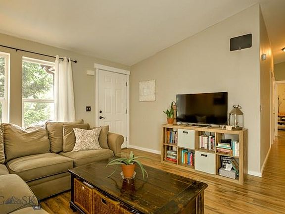 4th image of 707 Oakwood Dr