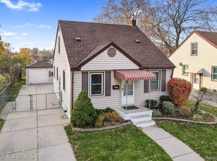 3830 Westpoint St, Dearborn, MI 48124