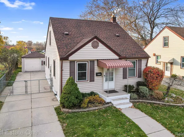 3830 Westpoint St, Dearborn, MI 48124