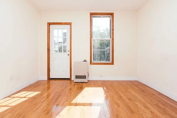 Rented by Nooklyn NYC LLC | media 27