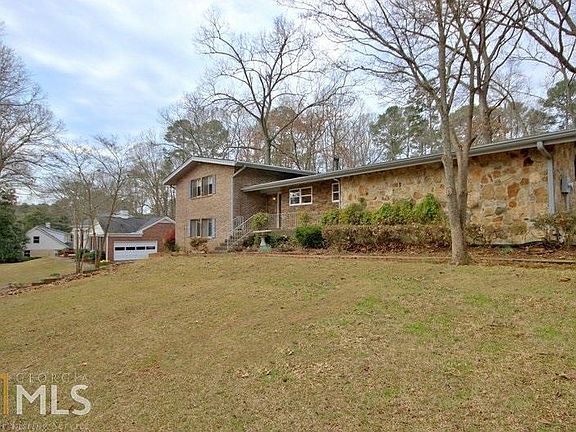 2nd image of 409 Golf View Dr #3C
