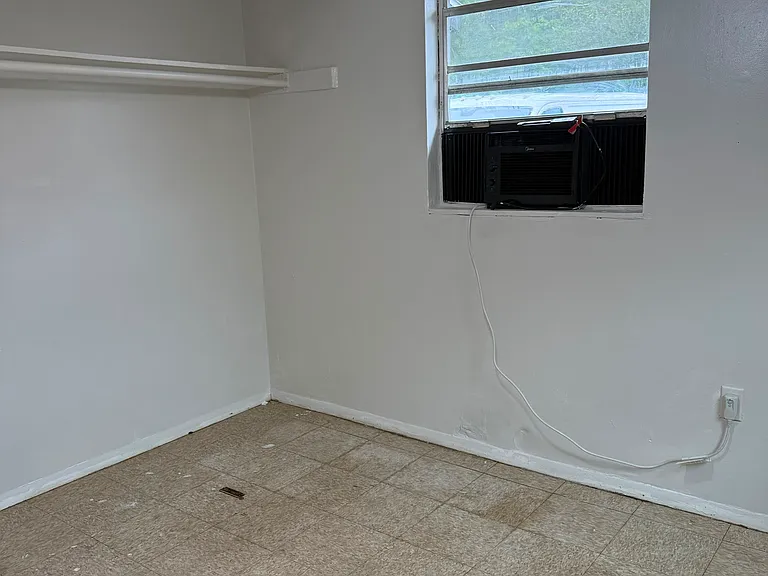 38234 Roosevelt Ave #38234 — Photo 6