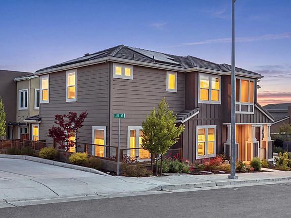 2nd image of 547 Sapphire Street