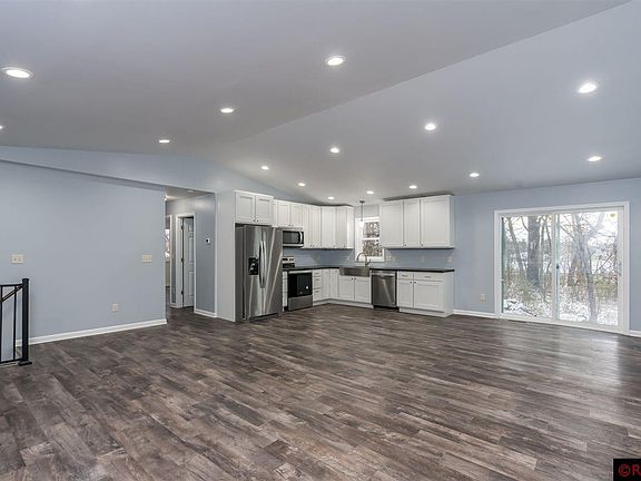 5th image of 47953 Kelley Dr