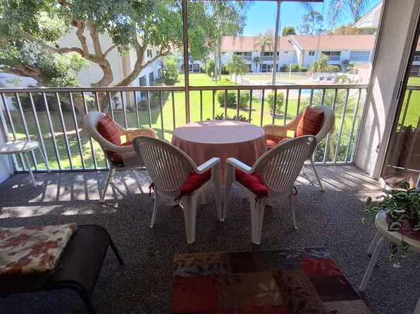 59 Camelot Gardens Blvd APT 211, Lehigh Acres, FL 33936