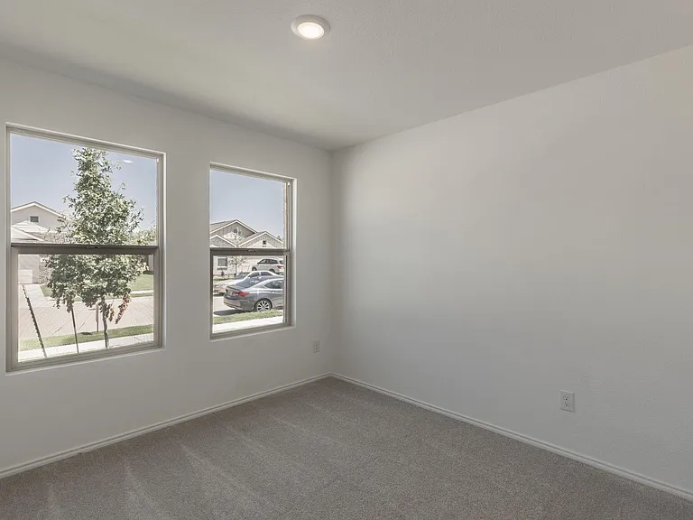 1516 Vattier St — Photo 11