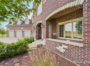 4122 Steam Mill Ct, Oswego, IL 60543