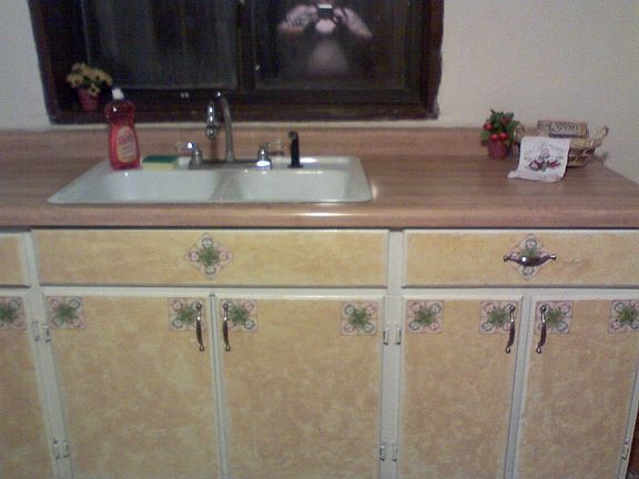 Fresh paint in the Kitchen!