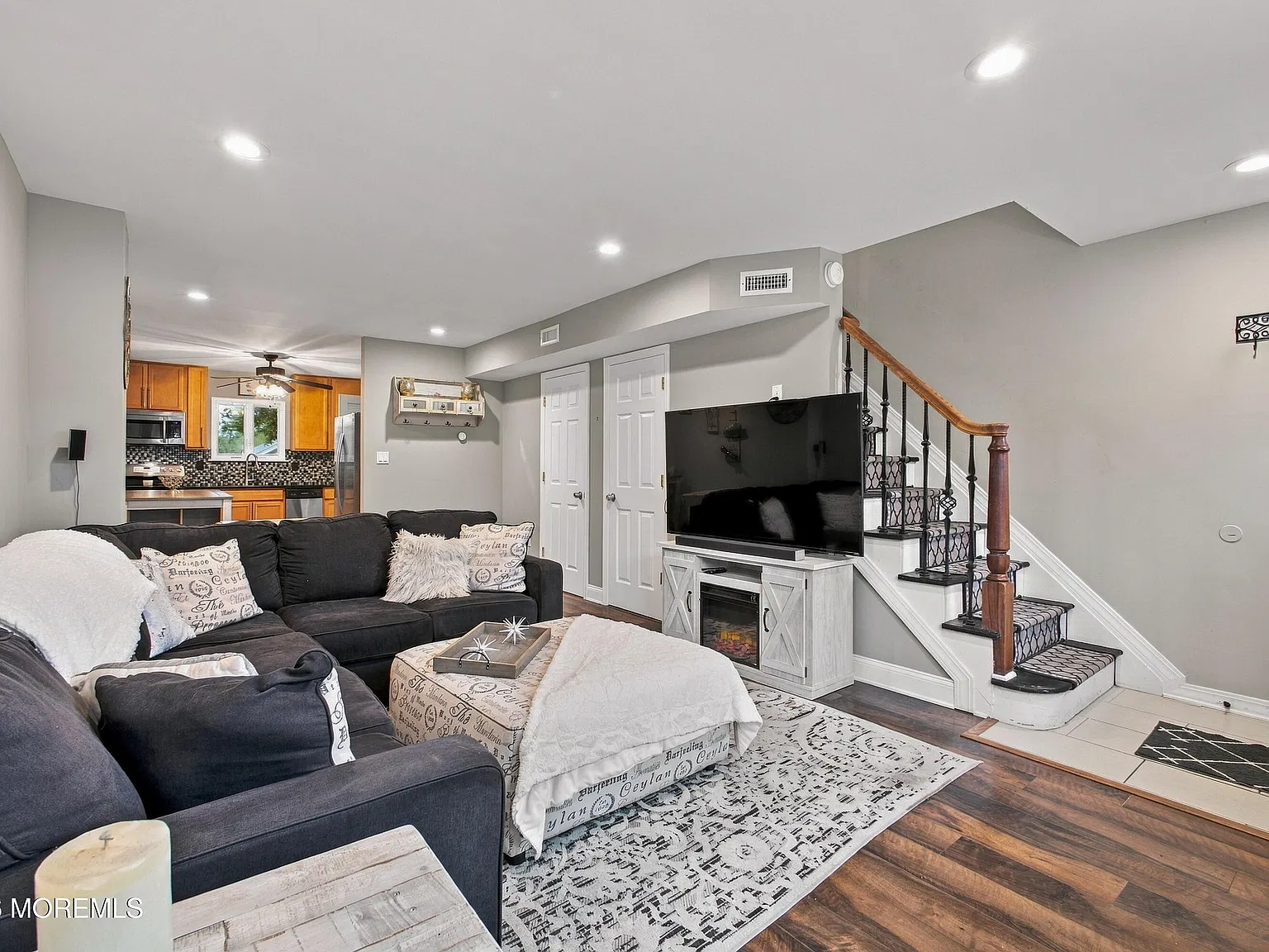 2 bed, 1.5 bath, 1120 sqft, $2,500 — Photo 2