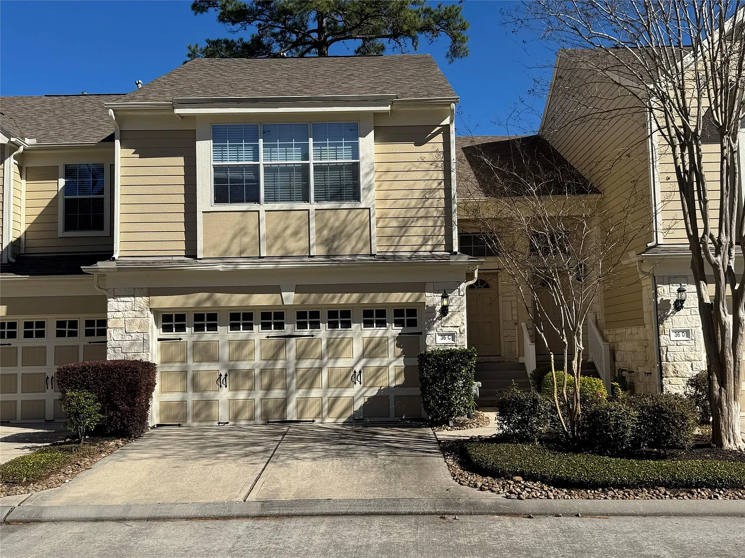 2 bed, 2.5 bath, 1429 sqft, $1,800 — Photo 1