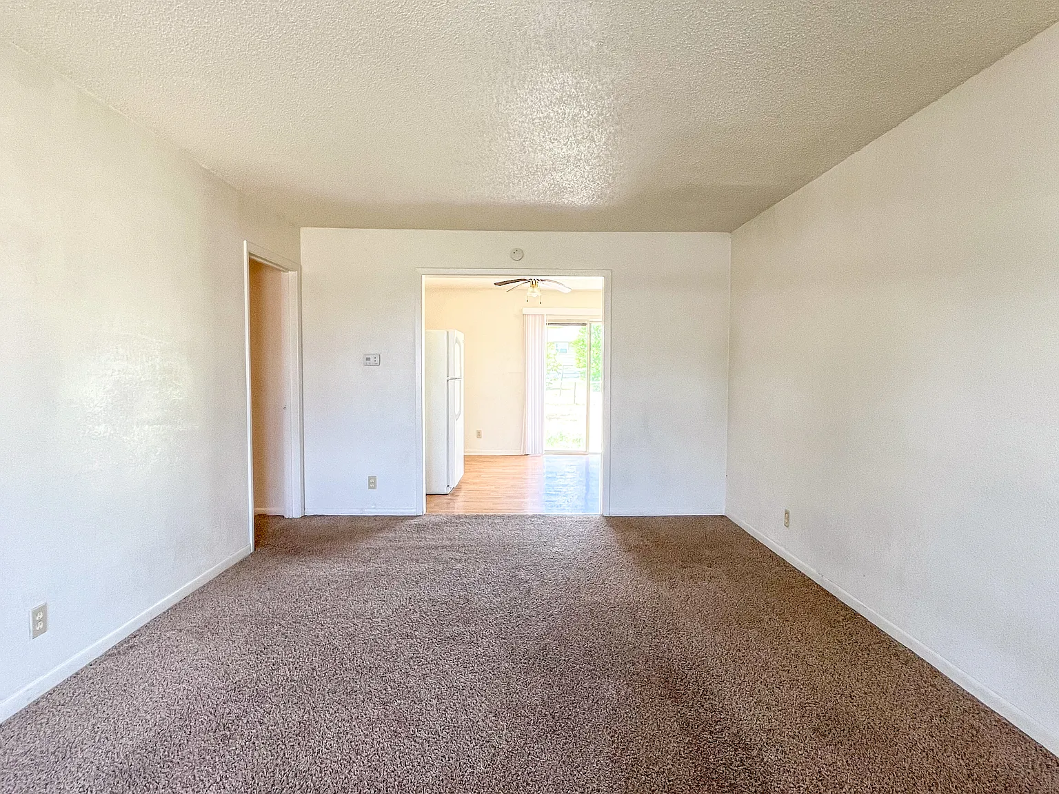 3 bed, 1104 sqft, $1,095 — Photo 3
