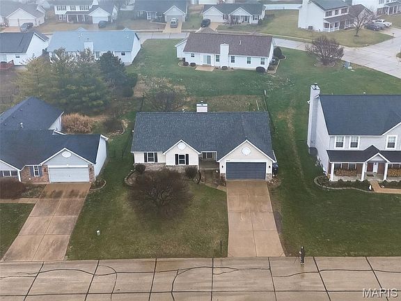 4th image of 1464 Snowbird Ln