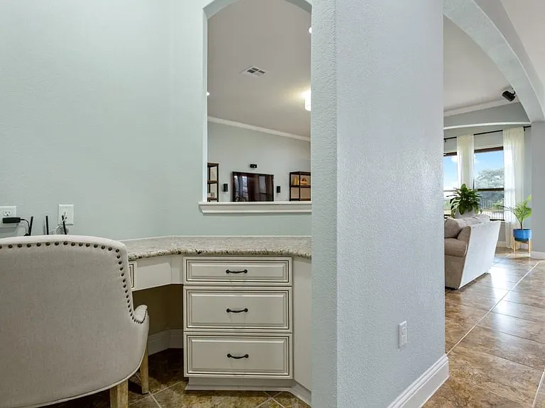 15904 Jeffs Ln — Photo 11
