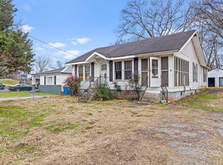 52 S Lake Ter, Rossville, GA 30741