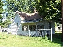 2716 S Moreland Ave photo 1