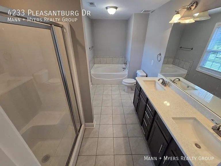 4233 Pleasantburg Dr — Photo 38