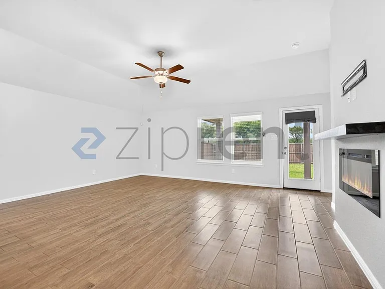 2608 Rambling Rd — Photo 12