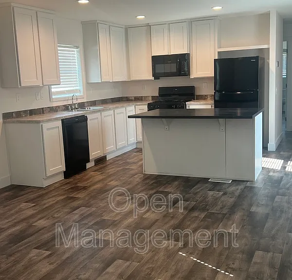 825 1st Ave E #79 — Photo 9