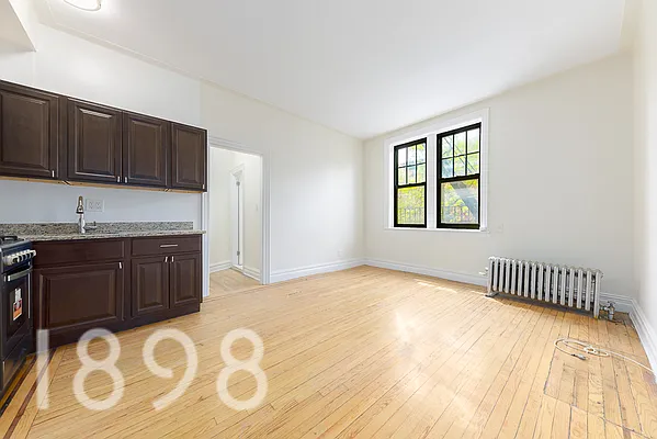 Rented by A&E Real Estate Management | media 14