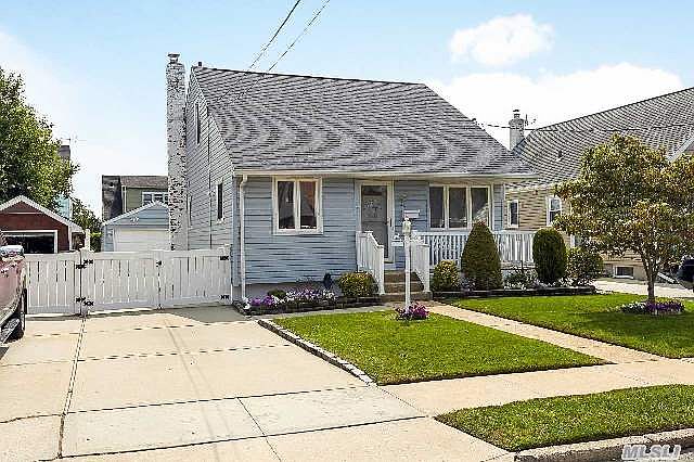 1st image of 23 Chestnut St
