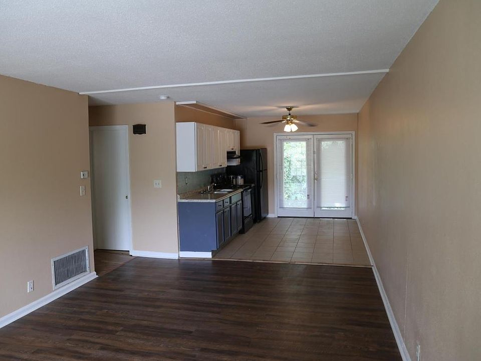 1st image of 3523B Berkley Dr
