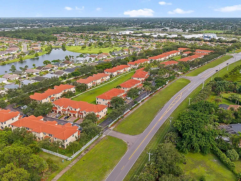 The Enclave at St. Lucie West — Photo 12