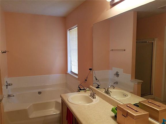 3rd image of 2964 Hampton Club Way