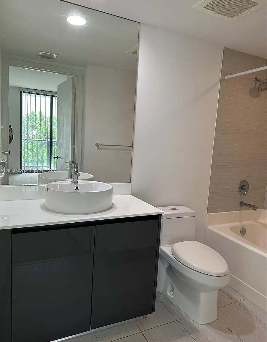 Mybrickell Condo — Photo 3