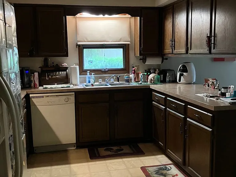 4852 Rosewell Dr — Photo 26
