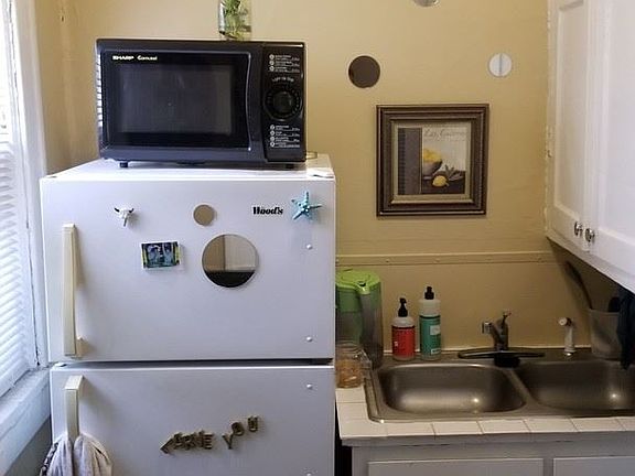 3rd image of 2617 3rd Ave S #6869060