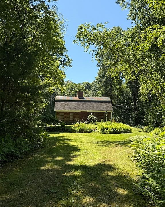 1st image of 16 Flint Rd