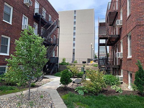4th image of 541 S 18th St APT 407