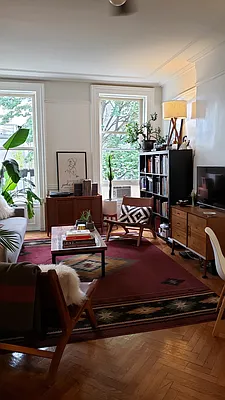 Rented by RBM Brokerage | media 18