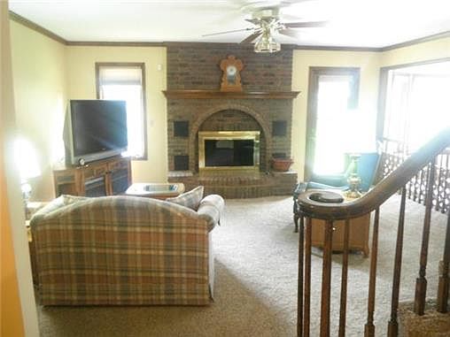 3rd image of 17101 E George Franklyn Dr