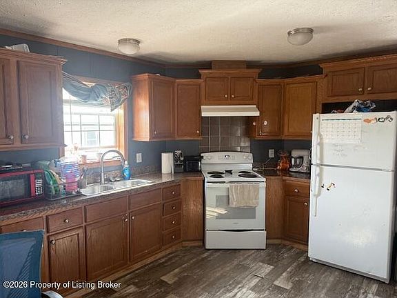 3rd image of 214 A St