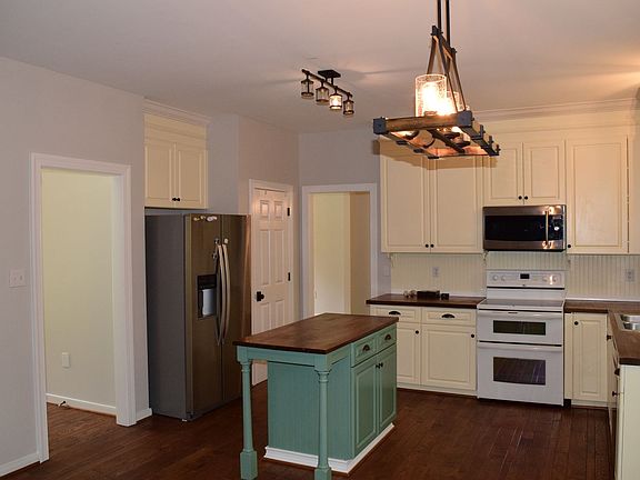 3rd image of 5140 Old Forester Ln