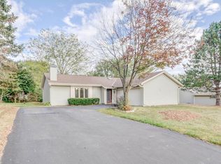 7030 S Lovers Lane Rd, Franklin, WI 53132