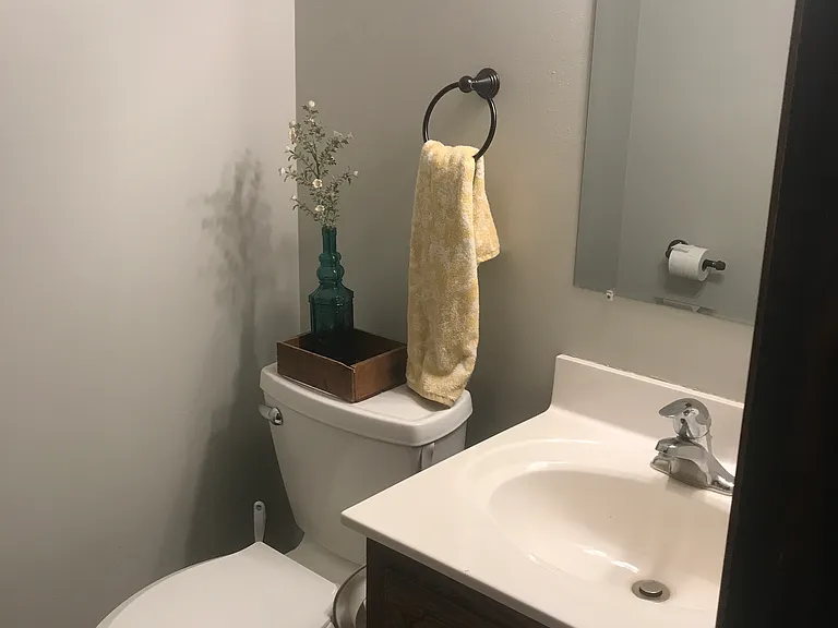2711 Albany Ct — Photo 9