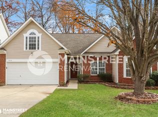 5838 Shining Oak Ln, Charlotte, NC 28269