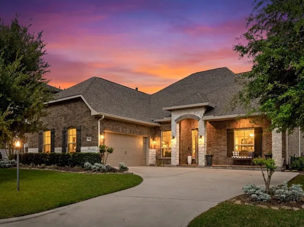 32 Waterford Way, Montgomery, TX 77356