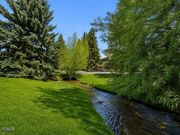 5th image of 485 Windrift Ln #1