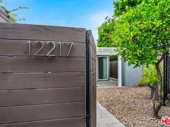 12217 Hartsook St, Valley Village, CA 91607