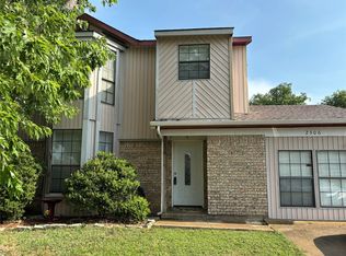 2306 Newbury Dr, Arlington, TX 76014